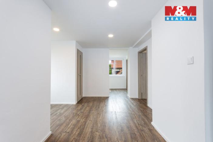 Prodej rodinného domu, Hrabyně, 188 m2