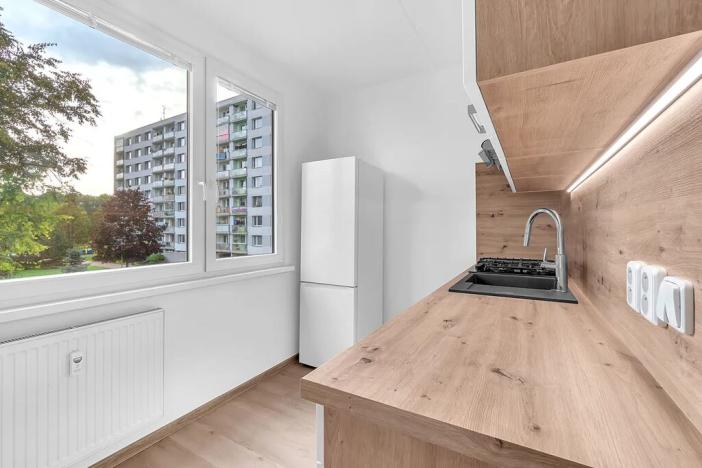 Pronájem bytu 1+1, Trutnov, Fialková, 34 m2