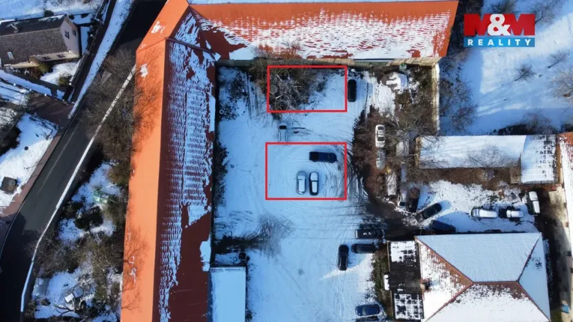 Pronájem komerčního pozemku, Ořech, Karlštejnská, 360 m2