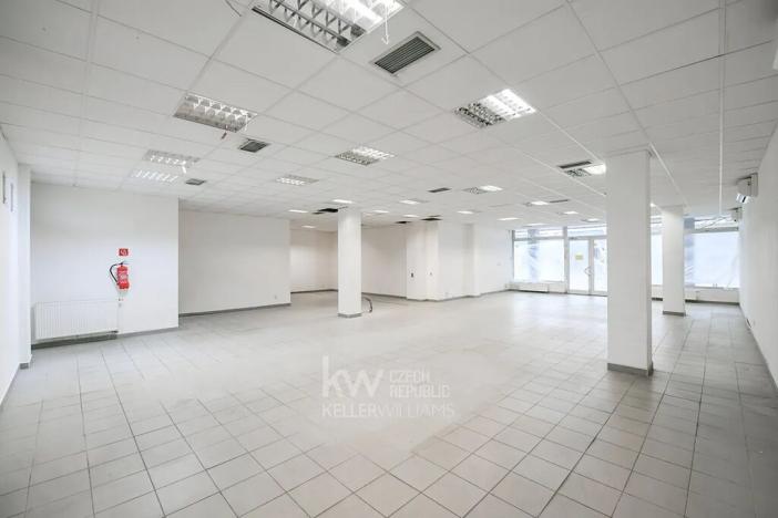 Pronájem obchodního prostoru, Praha - Hlubočepy, Tilleho náměstí, 176 m2