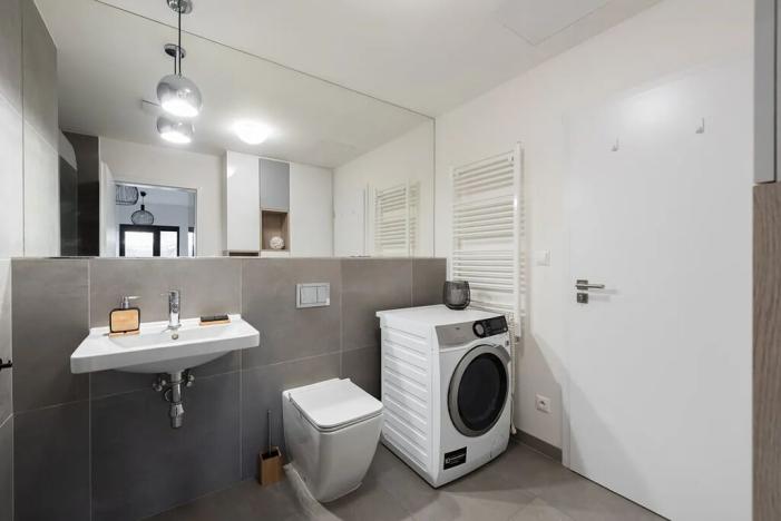 Pronájem bytu 2+kk, Praha, Na Komořsku, 55 m2