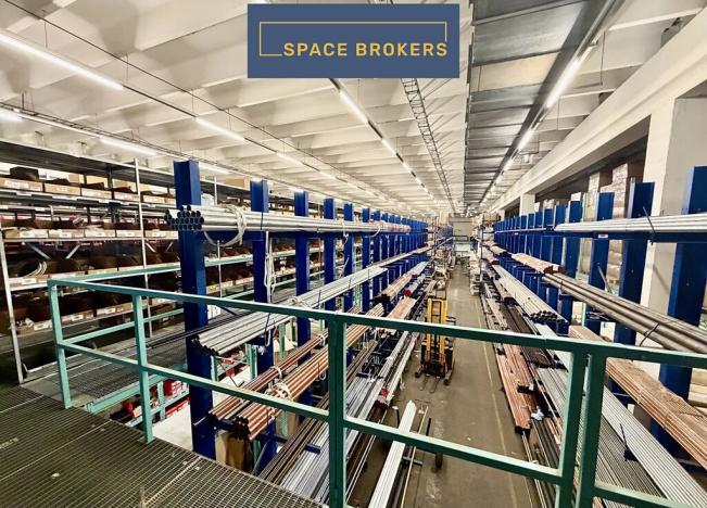 Pronájem skladu, Hradec Králové, 1601 m2