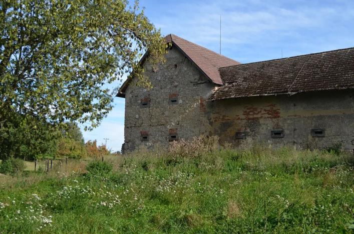 Prodej zemědělské usedlosti, Sezemice, 200 m2