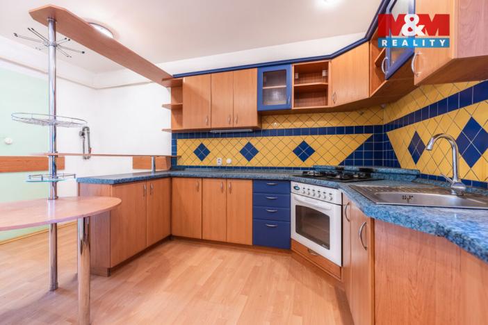 Prodej bytu 2+1, Holešov, nám. Svobody, 60 m2