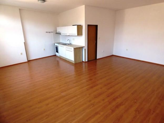 Pronájem bytu 2+kk, Náměšť nad Oslavou, Masarykovo nám., 68 m2