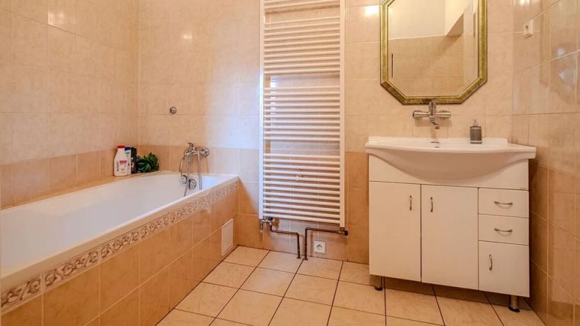 Prodej činžovního domu, Sadská, Husova, 306 m2