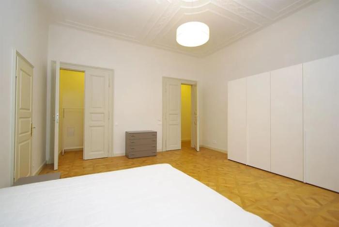 Pronájem bytu 2+1, Praha - Nové Město, Bolzanova, 92 m2