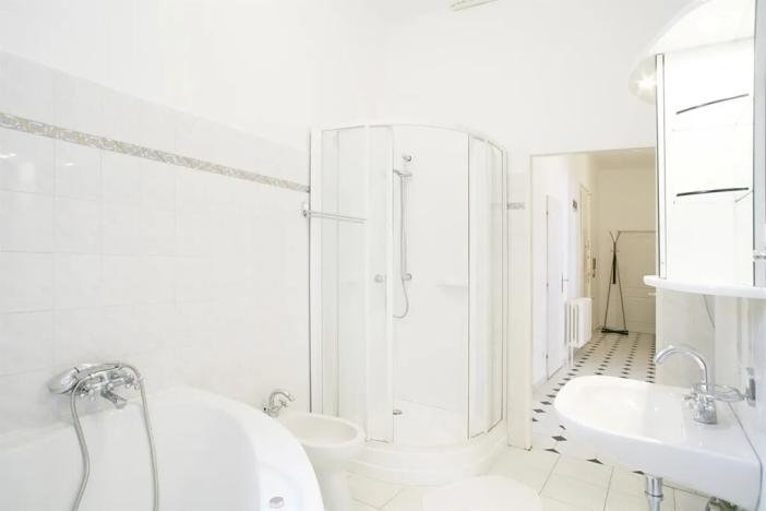 Pronájem bytu 4+1, Praha - Nové Město, Biskupská, 132 m2