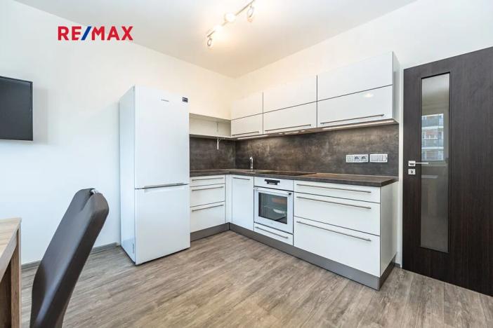 Prodej bytu 2+1, Praha - Černý Most, náměstí Plukovníka Vlčka, 83 m2