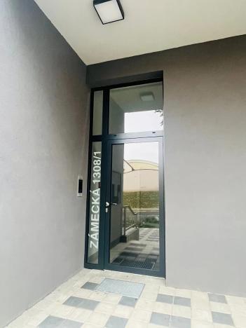 Pronájem bytu 1+kk, Lovosice, Zámecká, 60 m2