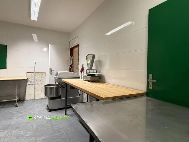 Pronájem obchodního prostoru, Nejdek, náměstí Karla IV., 120 m2