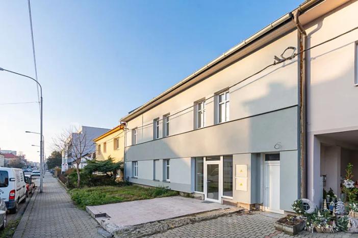 Pronájem obchodního prostoru, Zlín, Kvítková, 74 m2