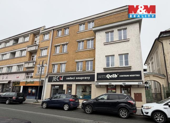 Pronájem bytu 3+1, Pardubice - Zelené Předměstí, Smetanovo náměstí, 140 m2