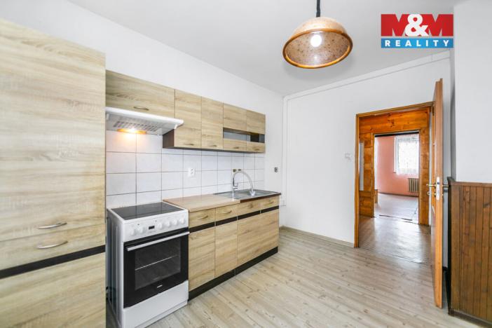 Prodej bytu 3+1, Chodská Lhota, 75 m2