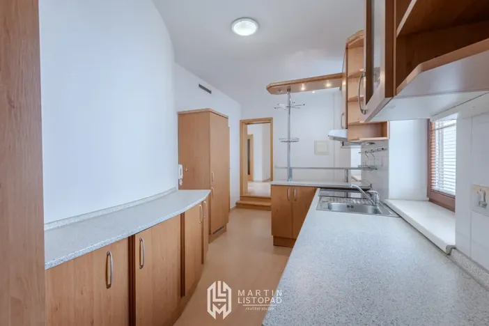 Prodej bytu 2+1, Olomouc, tř. Svornosti, 57 m2