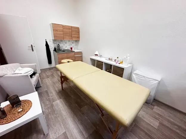 Pronájem obchodního prostoru, Nový Jičín, Gen. Hlaďo, 16 m2