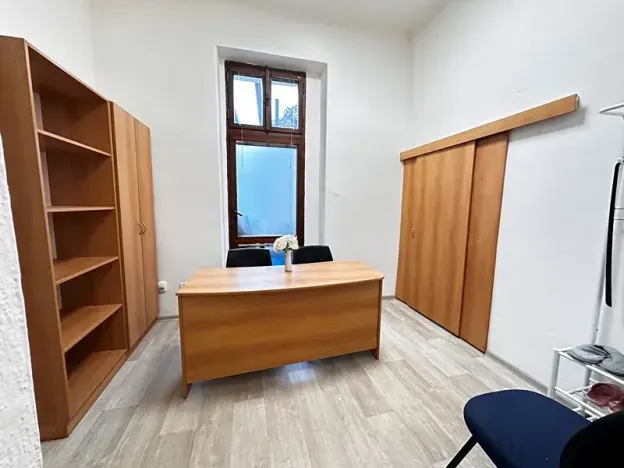 Pronájem obchodního prostoru, Nový Jičín, Gen. Hlaďo, 16 m2