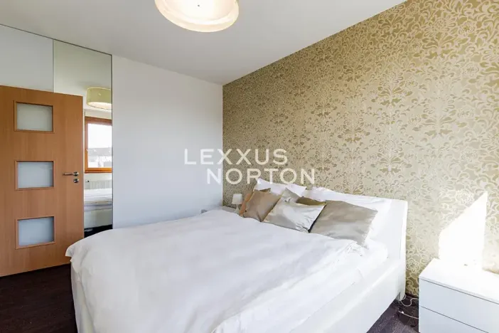 Pronájem bytu 2+kk, Praha - Smíchov, Na Císařce, 58 m2