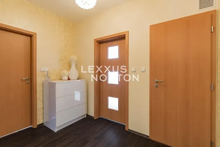 Pronájem bytu 2+kk, Praha - Smíchov, Na Císařce, 58 m2