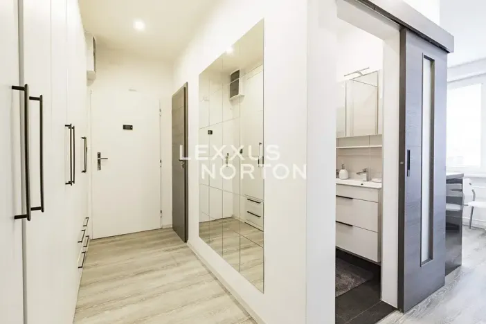 Pronájem bytu 2+1, Praha - Hloubětín, Sadská, 49 m2