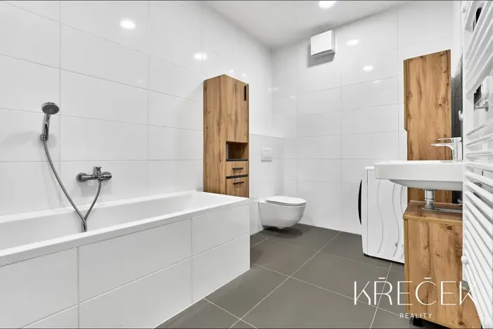 Pronájem bytu 2+kk, Třebíč, Tomáše Bati, 55 m2