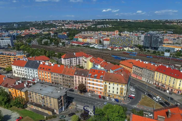 Prodej obchodního prostoru, Praha - Vysočany, Novovysočanská, 222 m2