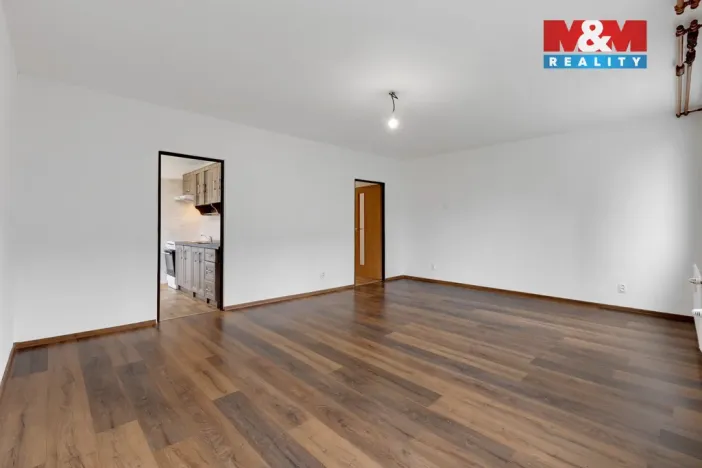 Prodej bytu 3+1, Žebrák, Sídliště, 70 m2