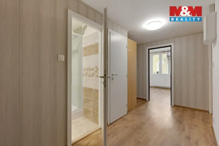 Prodej bytu 3+1, Žebrák, Sídliště, 70 m2