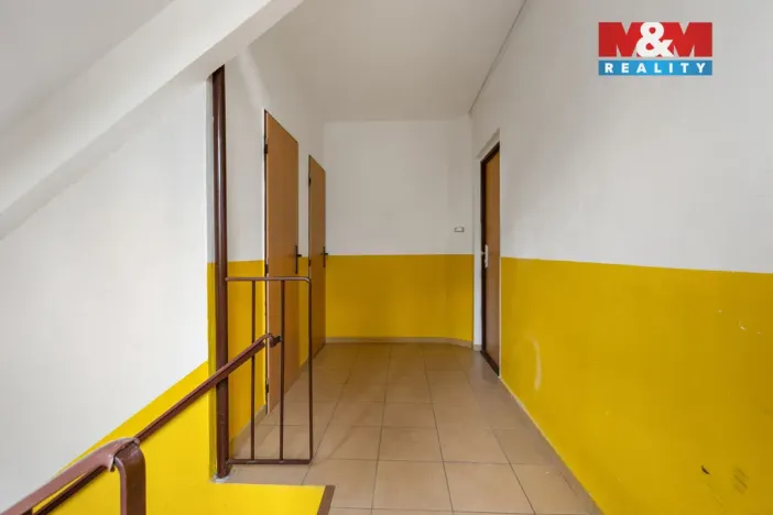 Prodej bytu 3+1, Žebrák, Sídliště, 70 m2