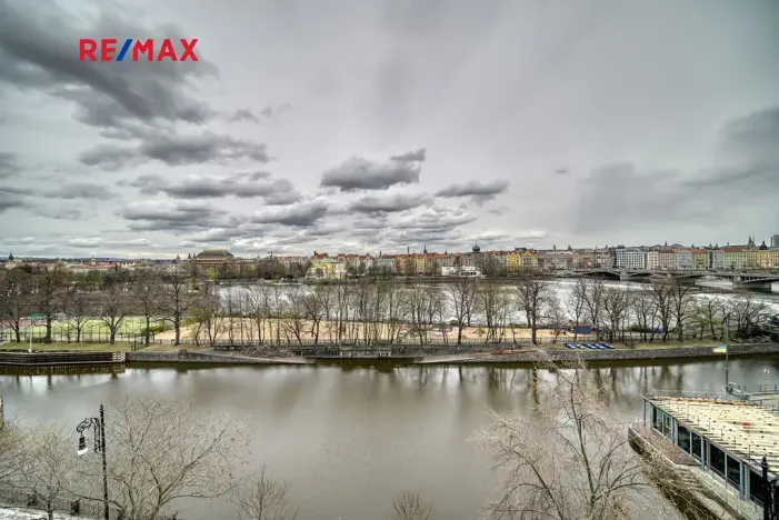 Prodej bytu 3+1, Praha - Smíchov, Malátova, 115 m2