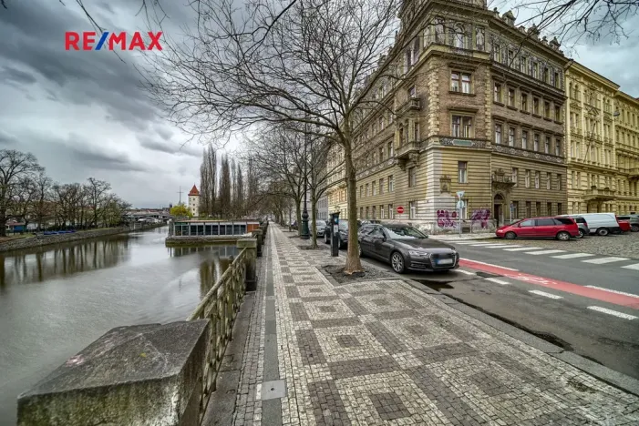 Prodej bytu 3+1, Praha - Smíchov, Malátova, 115 m2