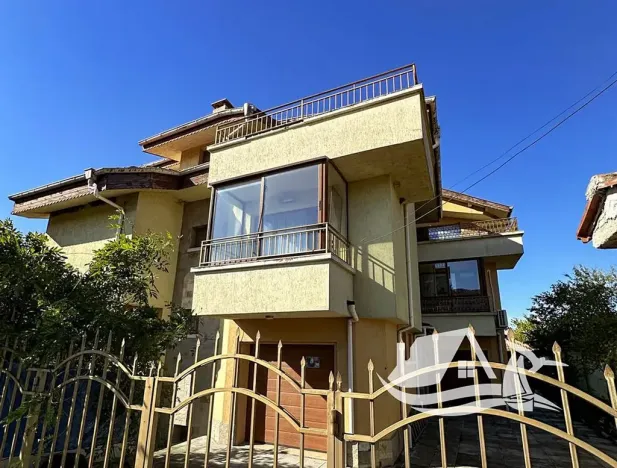 Prodej rodinného domu, Burgas, Bulharsko, 318 m2