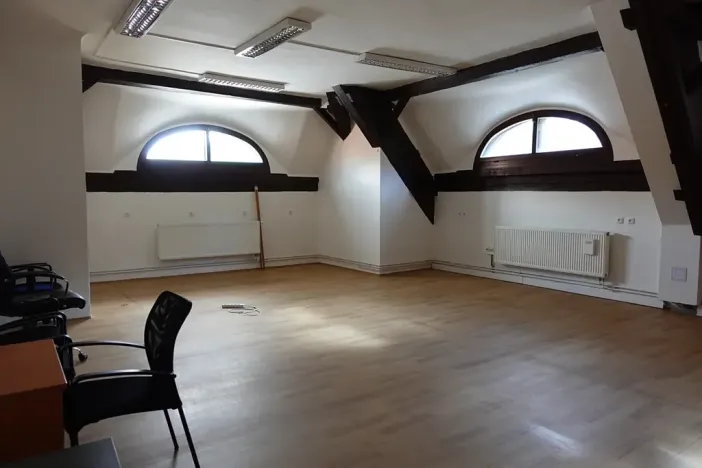 Pronájem kanceláře, Mikulov, Kostelní nám., 33 m2