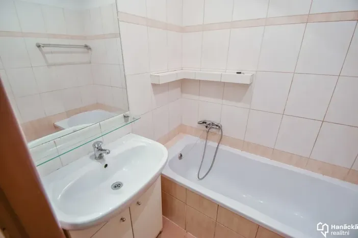 Prodej bytu 2+1, Olomouc, tř. Svornosti, 48 m2