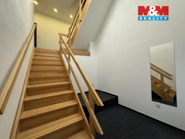 Pronájem atypického bytu, Příseka, 95 m2