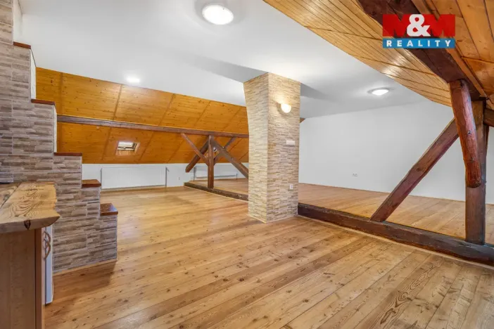 Prodej bytu 4+1, Velvary, Tyršova, 218 m2