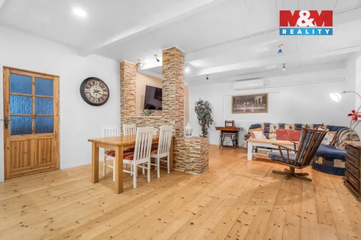 Prodej bytu 4+1, Velvary, Tyršova, 218 m2