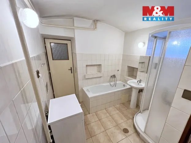 Prodej rodinného domu, Kravaře, Pod Lipou, 250 m2