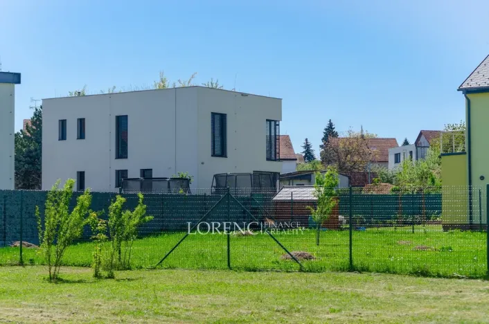 Prodej pozemku, Praha - Kbely, Ponikelská, 707 m2