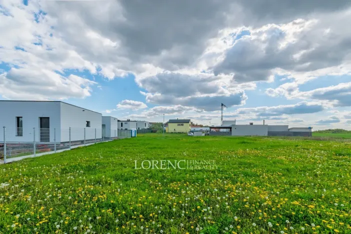 Prodej pozemku, Praha - Kbely, Ponikelská, 707 m2