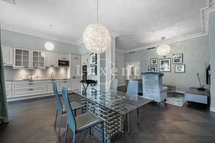 Prodej bytu 3+kk, Karlovy Vary, Vřídelní, 238 m2