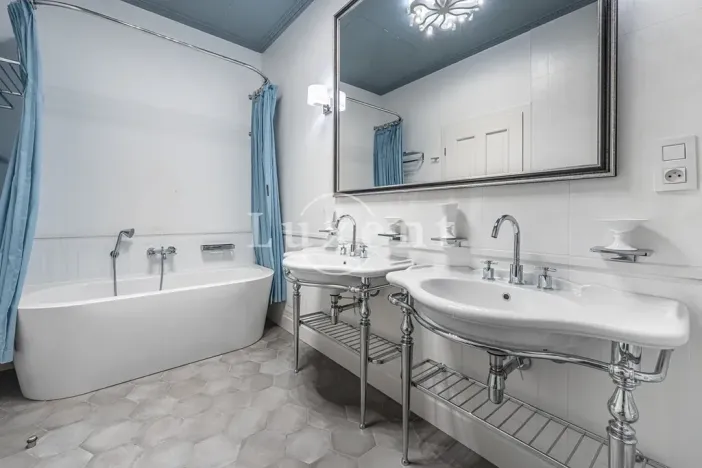 Prodej bytu 3+kk, Karlovy Vary, Vřídelní, 238 m2