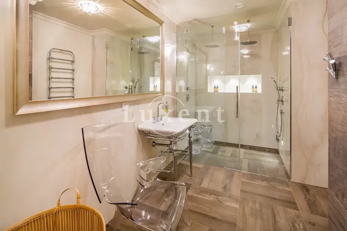 Prodej bytu 3+kk, Karlovy Vary, Vřídelní, 238 m2