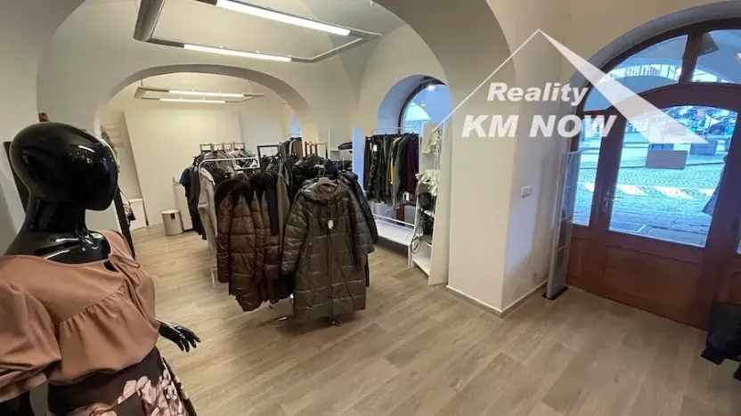 Pronájem obchodního prostoru, Kroměříž, Velké náměstí, 55 m2