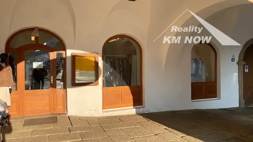 Pronájem obchodního prostoru, Kroměříž, Velké náměstí, 55 m2
