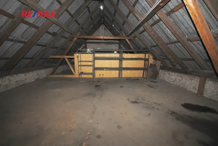 Prodej komerční nemovitosti, Církvice, 6984 m2