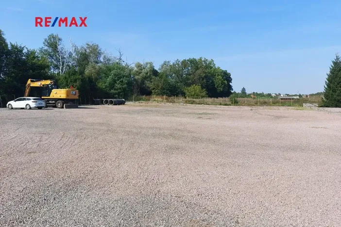 Prodej komerční nemovitosti, Církvice, 6984 m2