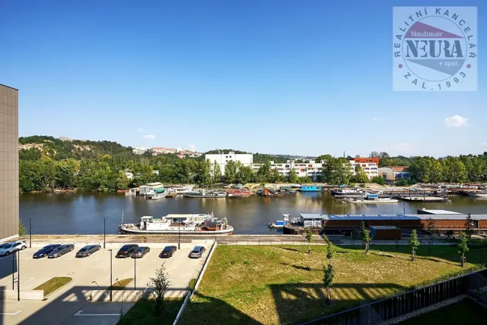 Pronájem bytu 2+kk, Praha - Holešovice, Jankovcova, 65 m2