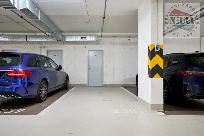 Pronájem bytu 2+kk, Praha - Holešovice, Jankovcova, 65 m2