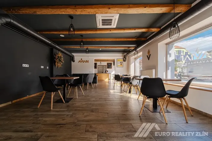 Pronájem restaurace, Otrokovice, Dr. E. Beneše, 237 m2